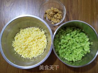 西葫芦鸡蛋煎饺的做法步骤:3
