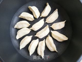 西葫芦鸡蛋煎饺的做法步骤:9