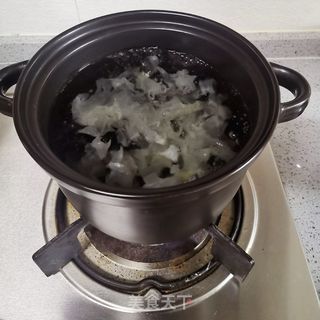 银耳红枣大米粥的做法步骤:3