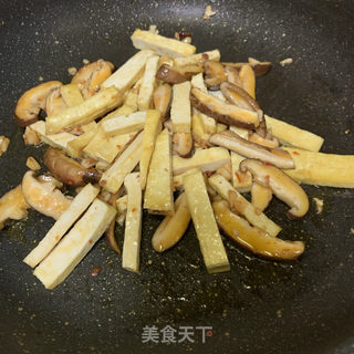 素炒豆干的做法步骤：5