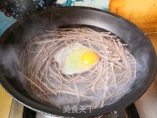 荞麦面条的做法步骤:2