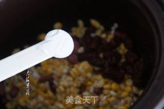 红枣芸豆大碴子粥的做法步骤:3