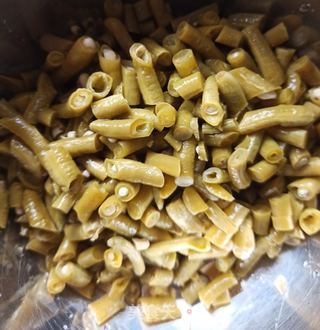 蒜炒酸豆角的做法步骤：2