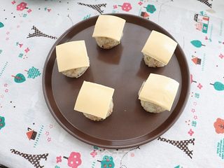芝士金枪鱼烤饭团的做法步骤:6