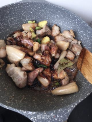 鹌鹑蛋毛豆烧肉的做法步骤：14