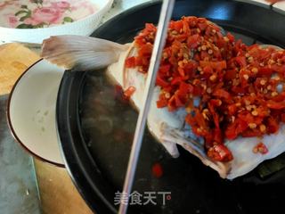 剁椒鱼头的做法步骤:10