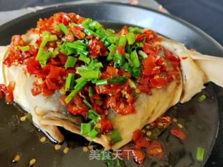 剁椒鱼头的做法步骤:16