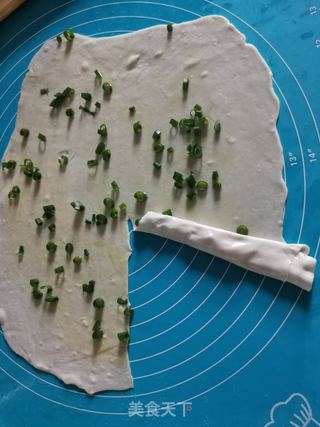家常葱花饼的做法步骤:8