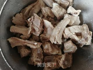 松茸排骨汤的做法步骤：6