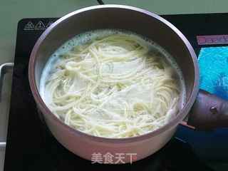 菌菇拌面的做法步骤:4