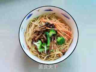 菌菇拌面的做法步骤:7