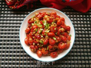 蒜蓉麻辣小龙虾尾的做法步骤:11