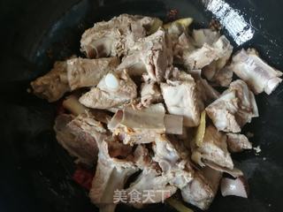 麻辣排骨锅的做法步骤:10