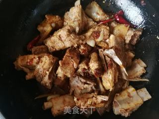 麻辣排骨锅的做法步骤:11
