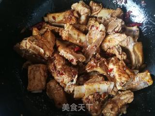 麻辣排骨锅的做法步骤:12