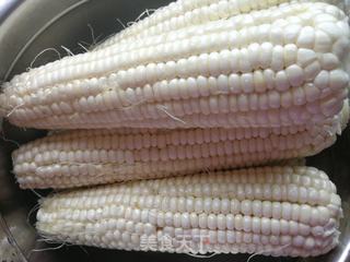 煮糯玉米的做法步骤:2