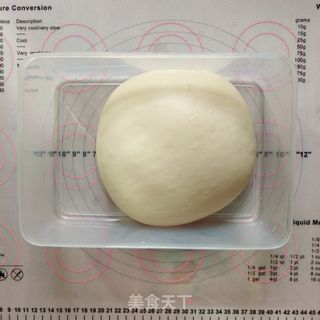 松软咸香的肉松面包卷的做法步骤:5