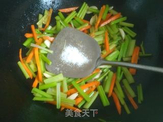 芹菜炒猪肝的做法步骤:11