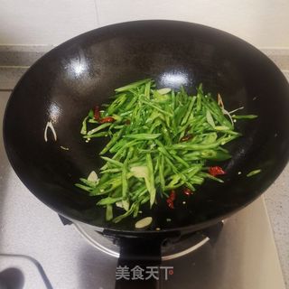 刀豆炒线椒的做法步骤：4