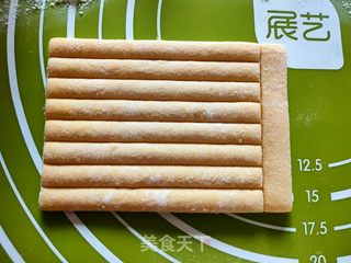 毛毛虫花卷的做法步骤:19