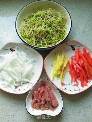 姜丝炒青豆芽的做法步骤:4