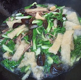 木耳皮肚青菜荞麦汤面的做法步骤：6