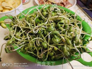 蒜香黑豆芽的做法步骤：2