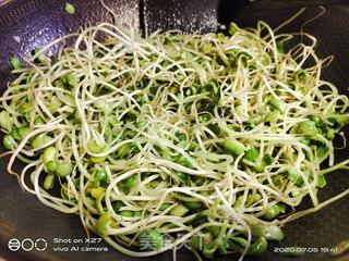 蒜香黑豆芽的做法步骤：4