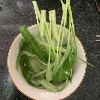 肉丸汤面的做法步骤：3