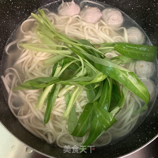 肉丸汤面的做法步骤：8