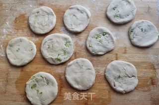 #烫面葱油饼的做法图解9