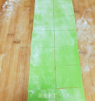 菠菜汁馄饨的做法步骤:6