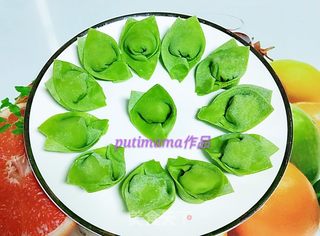 菠菜汁馄饨的做法步骤:10