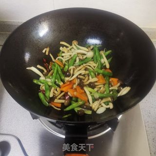 #蚝油炒双菇的做法图解5