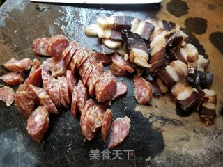 腊味煲仔饭的做法步骤：2
