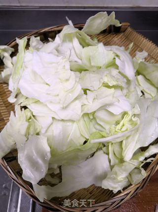 炝炒包菜的做法步骤:2