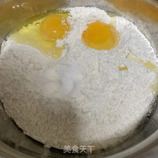 家常葱油饼的做法步骤：3
