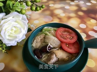 竹荪丝瓜鸽汤面的做法步骤：13