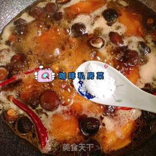 香菇焖鸡翅的做法步骤:8