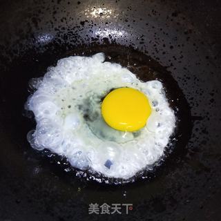 鸡蛋丝瓜汤面的做法步骤:4
