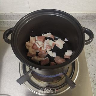 白菜炖豆腐的做法步骤:2