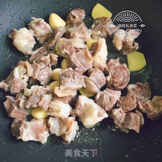 广式焖牛腩的做法步骤:7