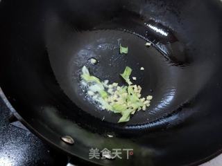 手打牛肉丸丝瓜面汤的做法步骤：4
