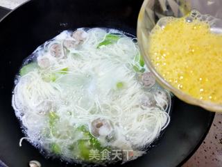 手打牛肉丸丝瓜面汤的做法步骤：8