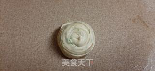 快手手葱油饼的做法步骤:10