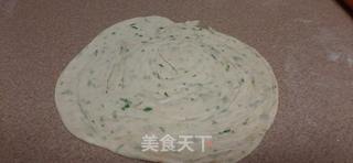 快手手葱油饼的做法步骤:12