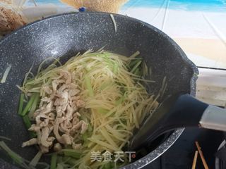 芹菜炒土豆丝的做法步骤：10