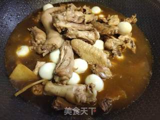 鹌鹑蛋焖鸡肉的做法步骤：10