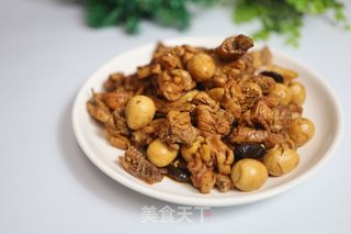 鹌鹑蛋焖鸡肉的做法步骤：12