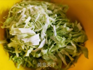 番茄包菜炒面的做法步骤:2